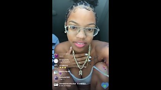 Instagram Thot “Rozay Molly” Showing Titties and Pussy On Live