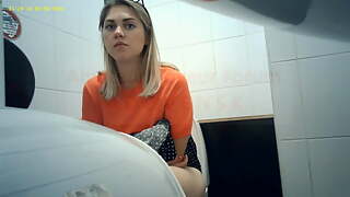 toilet in the mall-9
